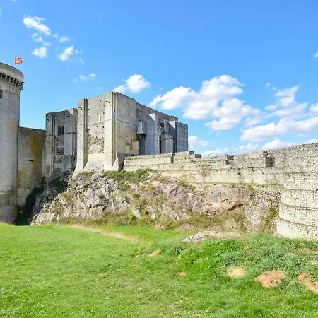 Semesterbostad 3 Bedroom Cozy Home In Saint-Pierre-En-Auge