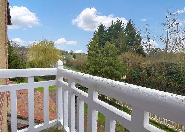 Cozy In Saint-pierre-en-auge Holiday home *