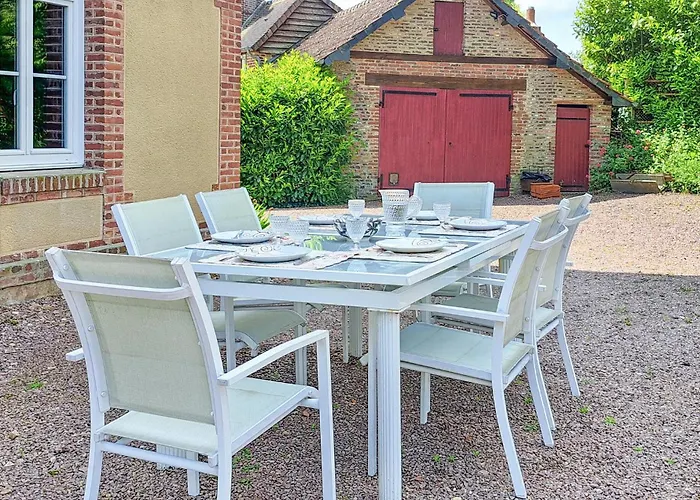 Cozy In Saint-pierre-en-auge